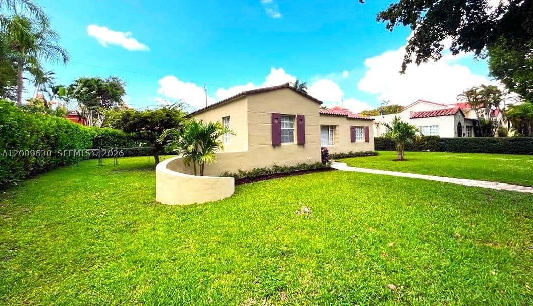 3+1 Müstakil ev — 628 Alcazar Ave, Coral Gables, FL 33134