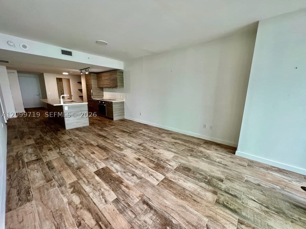 1+1 Condo — 650 32nd St #4802, Miami, FL 33137