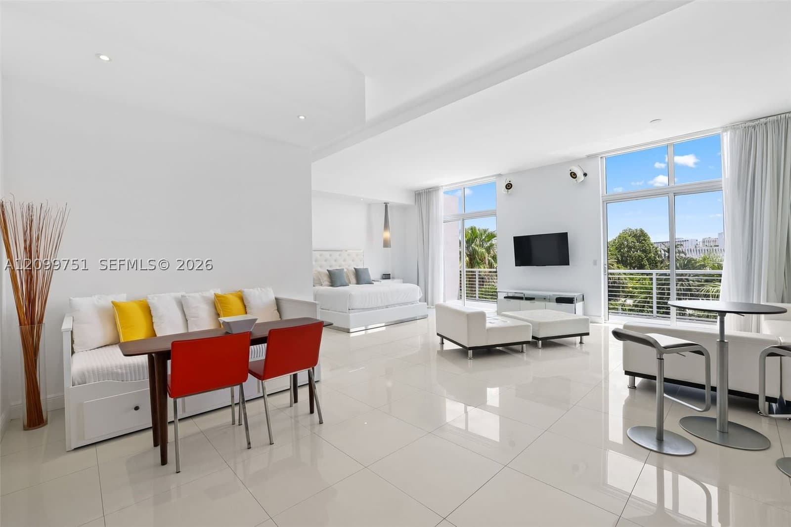 1+1 Condo — 2001 Meridian Ave #506, Miami Beach, FL 33139
