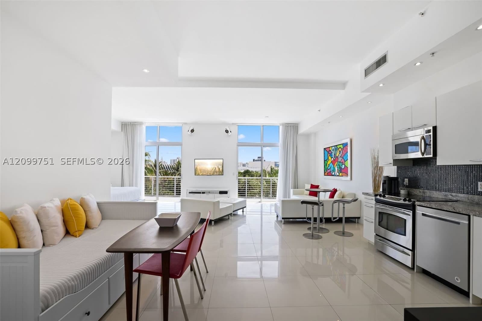 1+1 Condo — 2001 Meridian Ave #506, Miami Beach, FL 33139