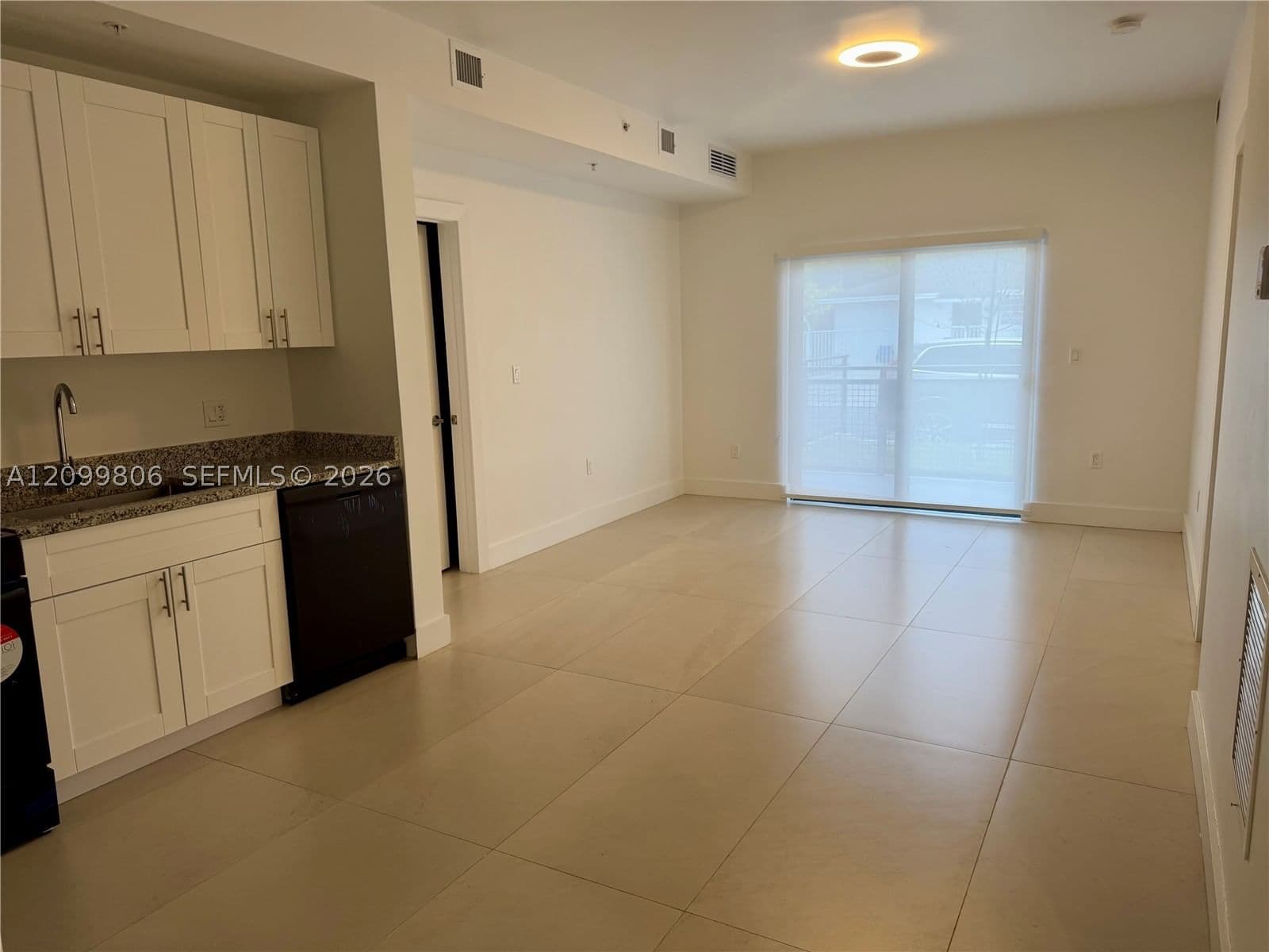 2+1 Mülk — 2641 24th Ct #302, Miami, FL 33142