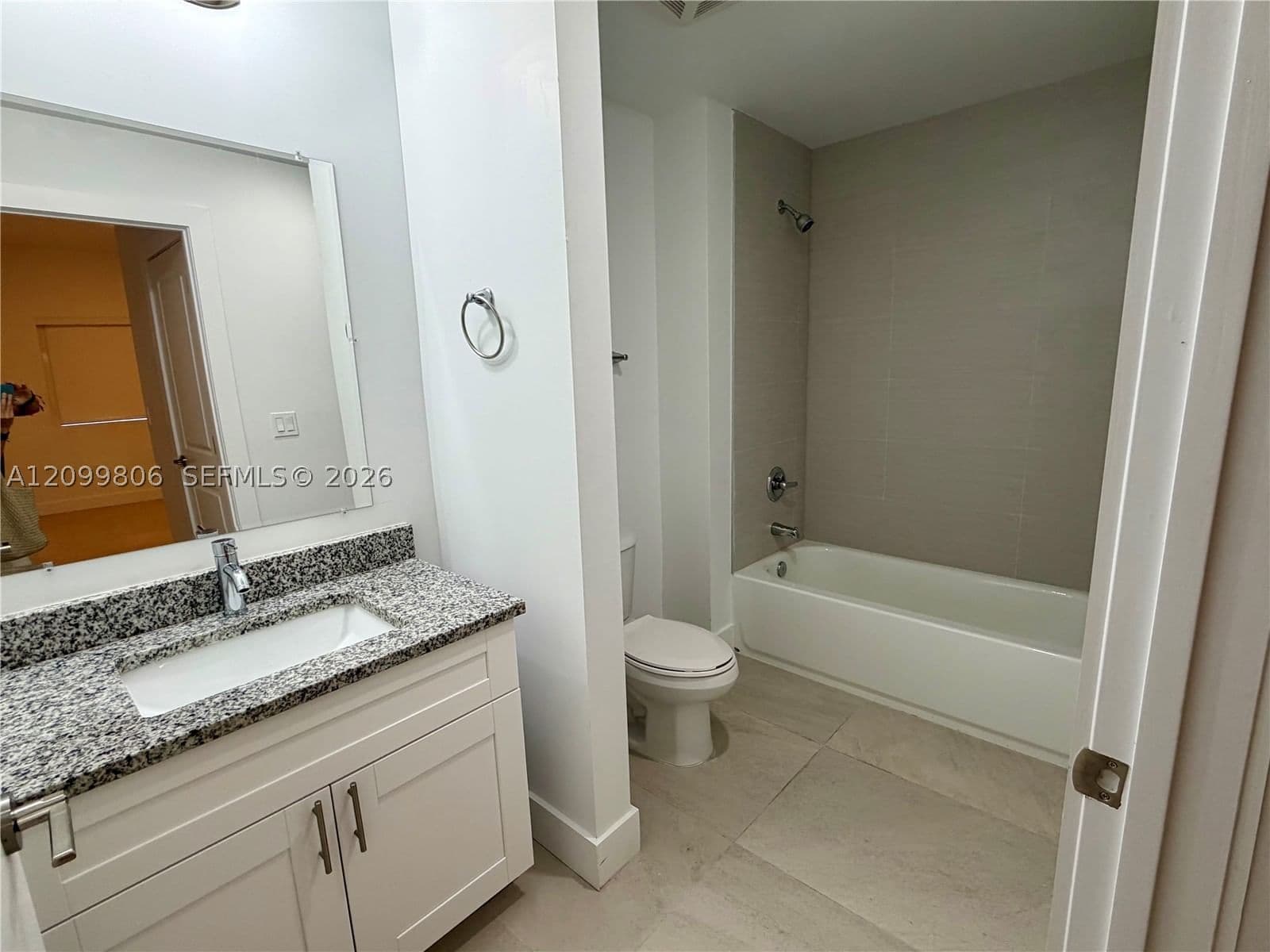 2+1 Mülk — 2641 24th Ct #302, Miami, FL 33142
