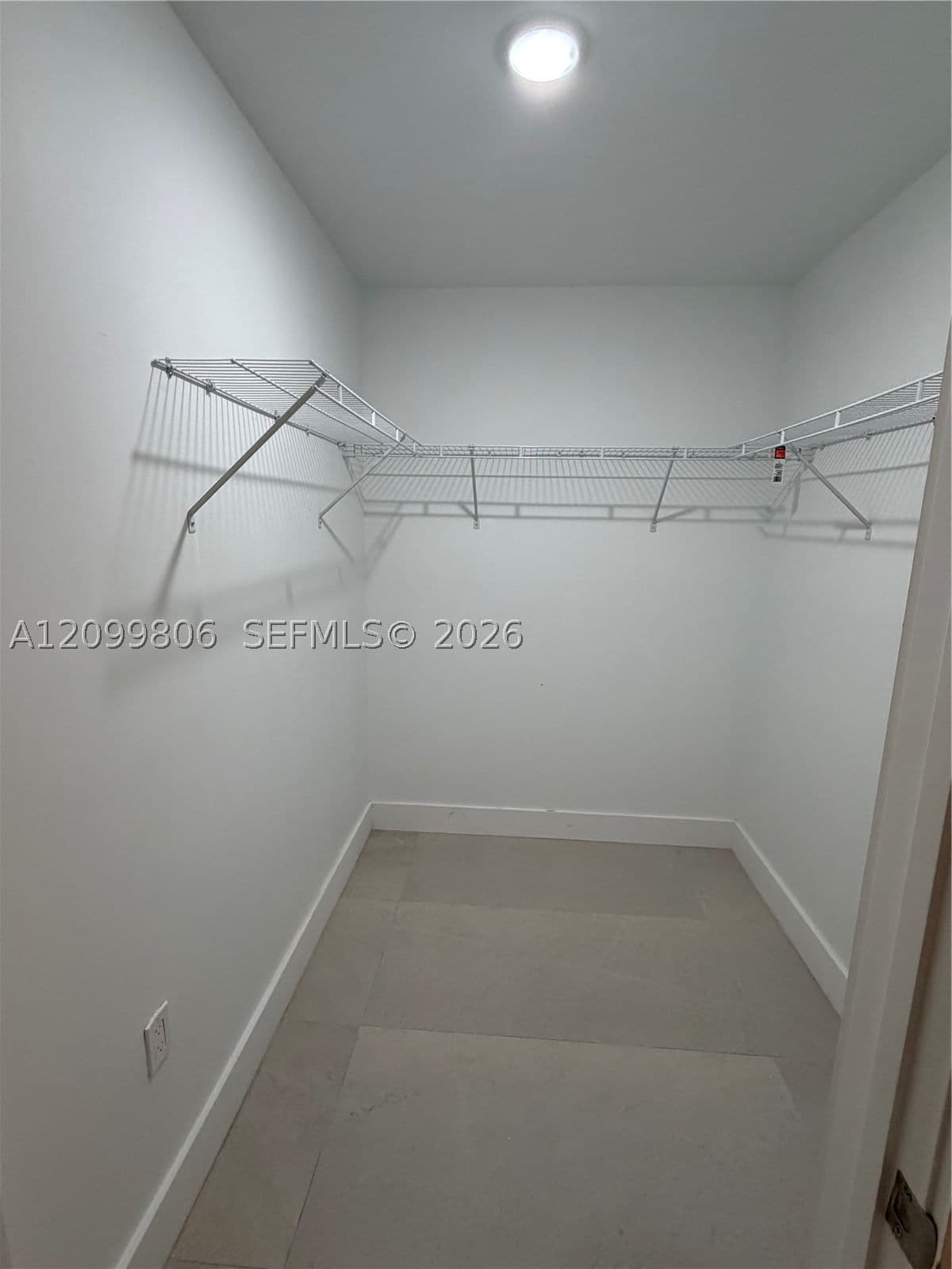 2+1 Mülk — 2641 24th Ct #302, Miami, FL 33142