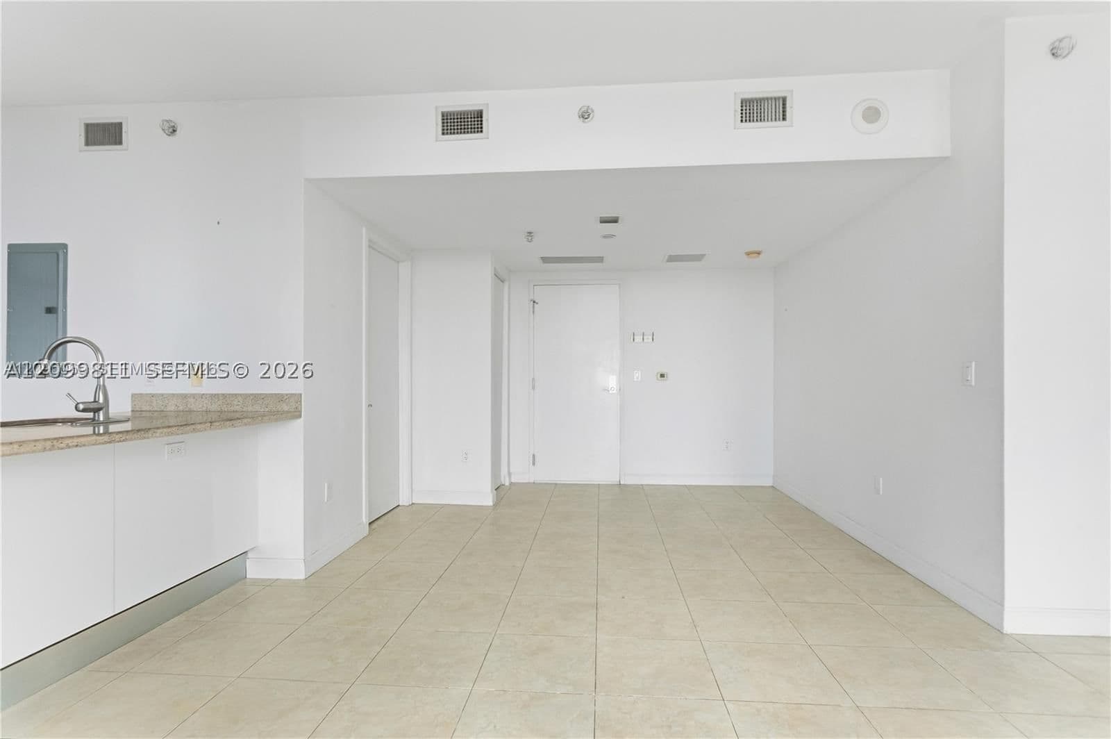 1+1 Condo — 185 7th St #1414, Miami, FL 33130