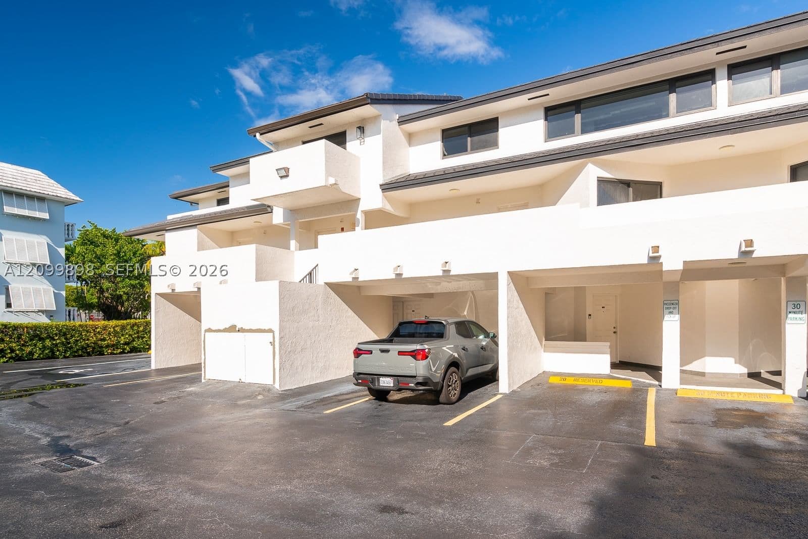 2+1 Condo — 5750 Turin St #206, Coral Gables, FL 33146