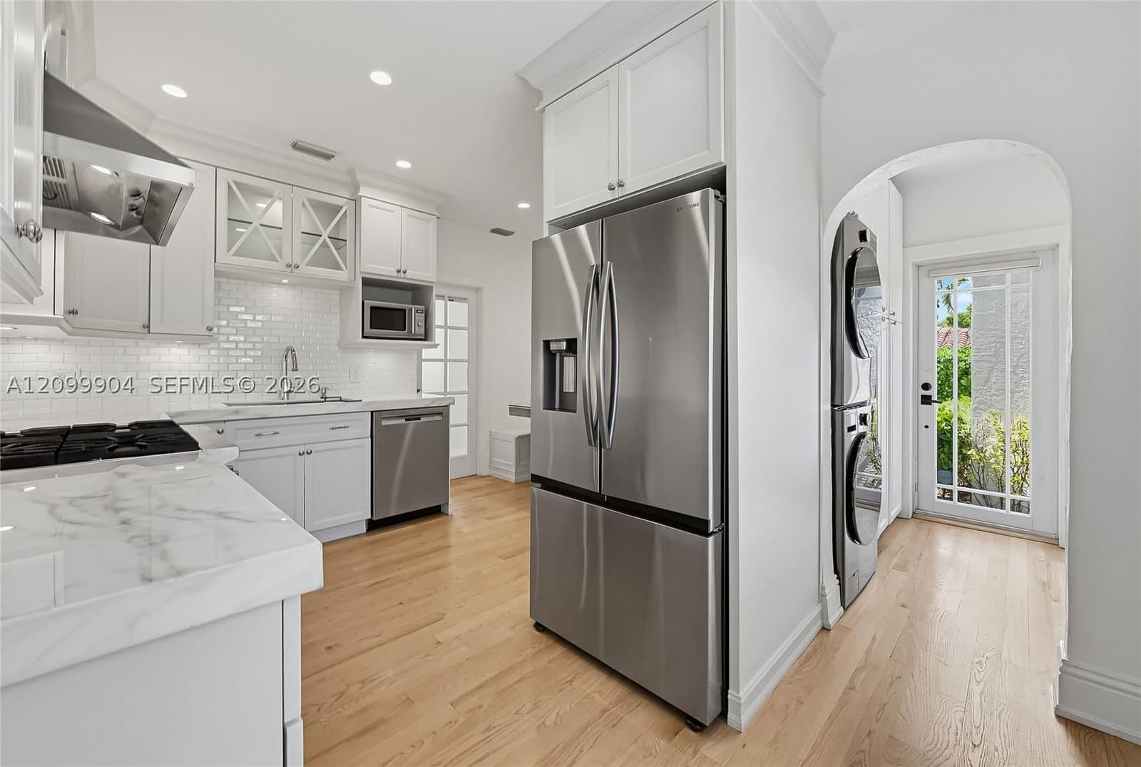 4-bedroom Single-Family Home — 910 Santiago St, Coral Gables, FL 33134