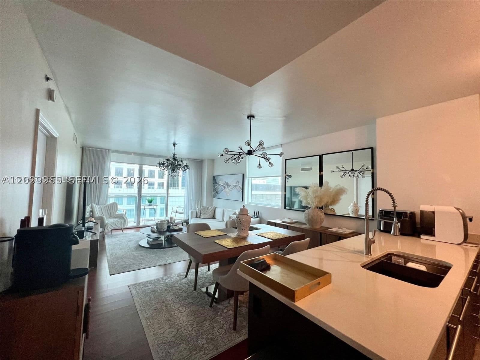 2+1 Condo — 500 Brickell Ave #1410, Miami, FL 33131