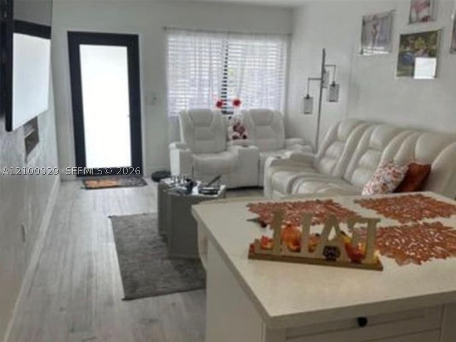 3+1 Müstakil ev — 3080 48th Ter #3080, Miami, FL 33142