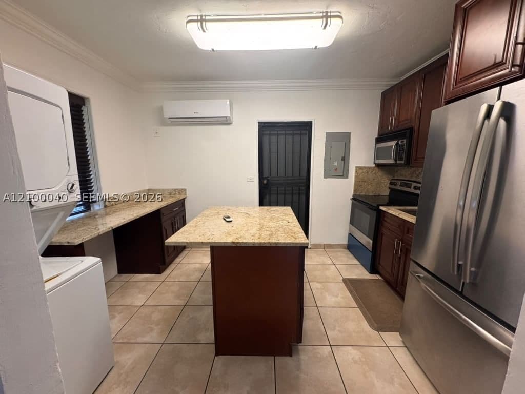 2+1 Mülk — 1071 34th St #1, Miami, FL 33127