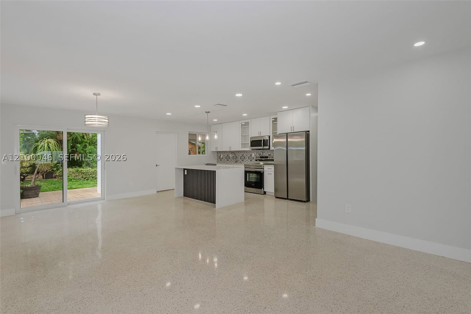 3+1 Müstakil ev — 1025 11th St #1025, Miami, FL 33129
