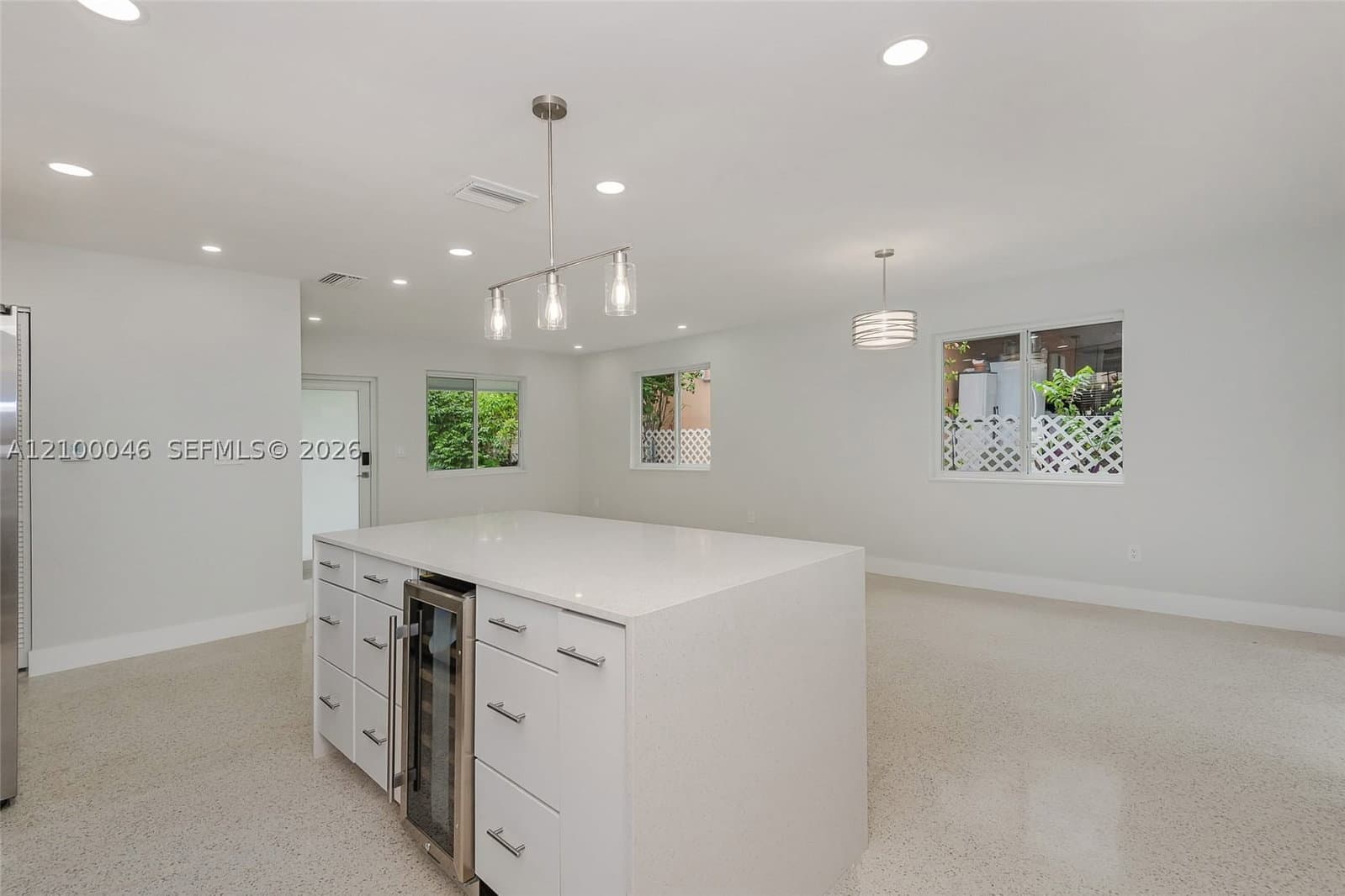 3+1 Müstakil ev — 1025 11th St #1025, Miami, FL 33129