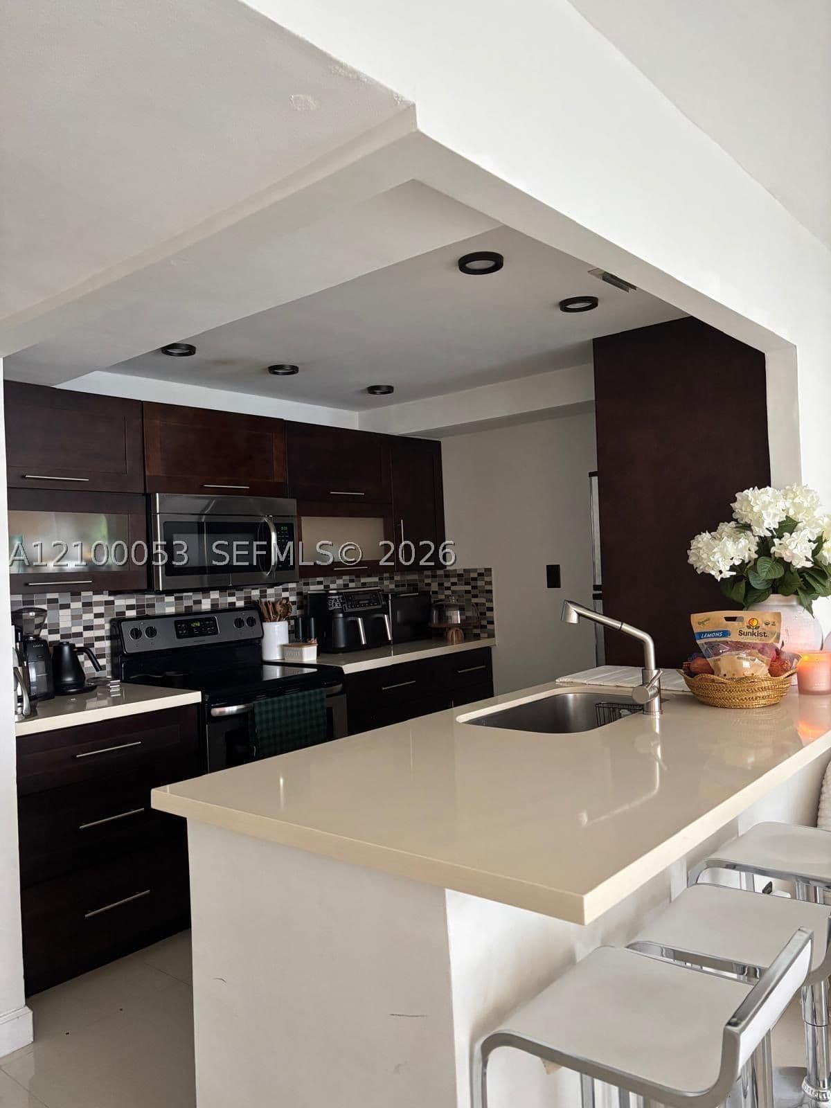 Condo — 5401 Collins Ave #1232, Miami Beach, FL 33140