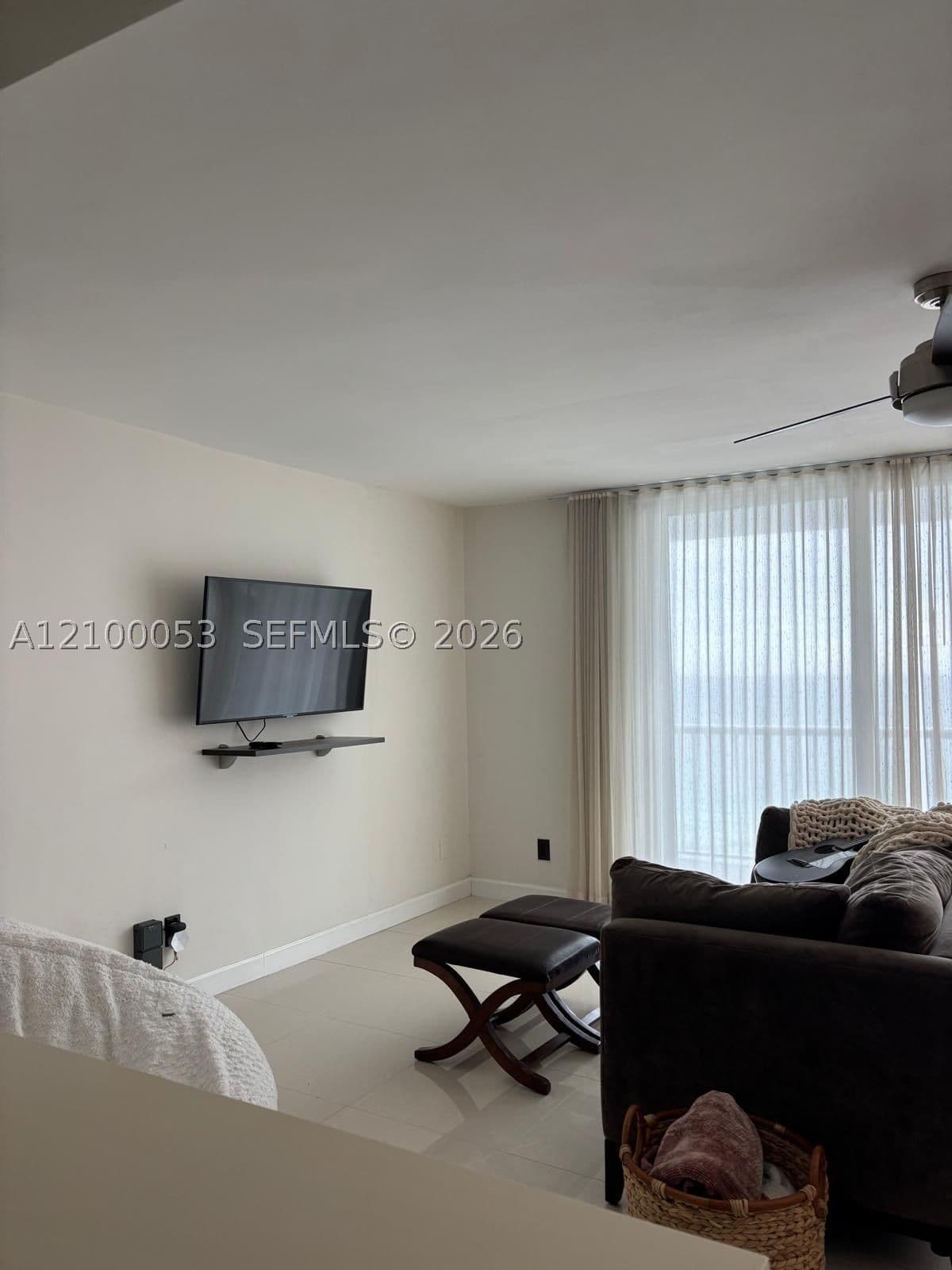 Condo — 5401 Collins Ave #1232, Miami Beach, FL 33140