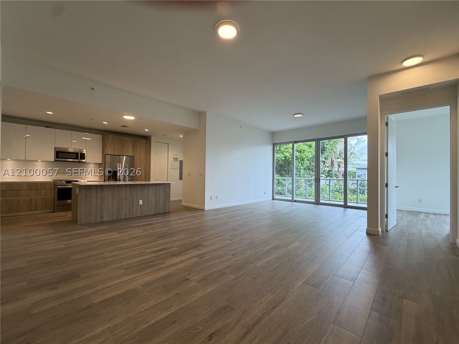 4+1 Condo — 529 11th St #203, Miami, FL 33129