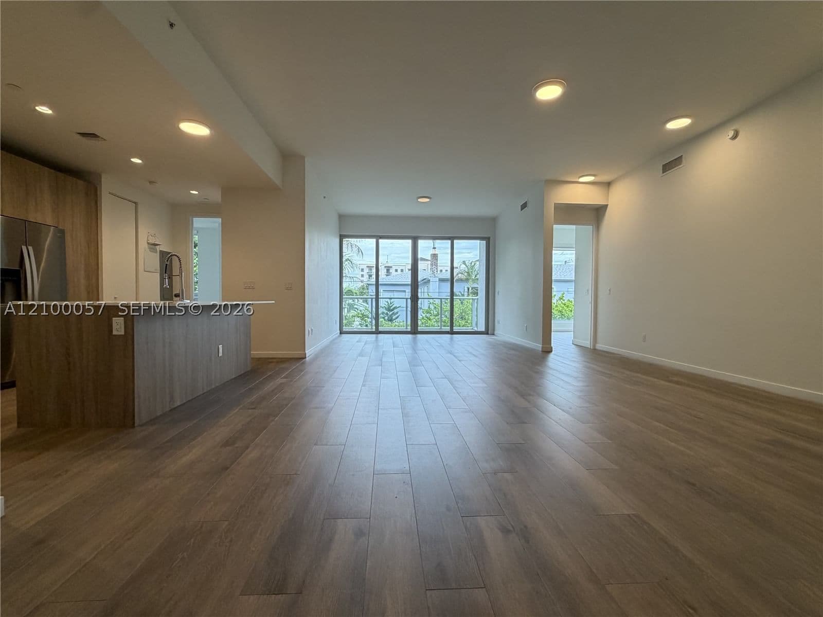 4+1 Condo — 529 11th St #203, Miami, FL 33129