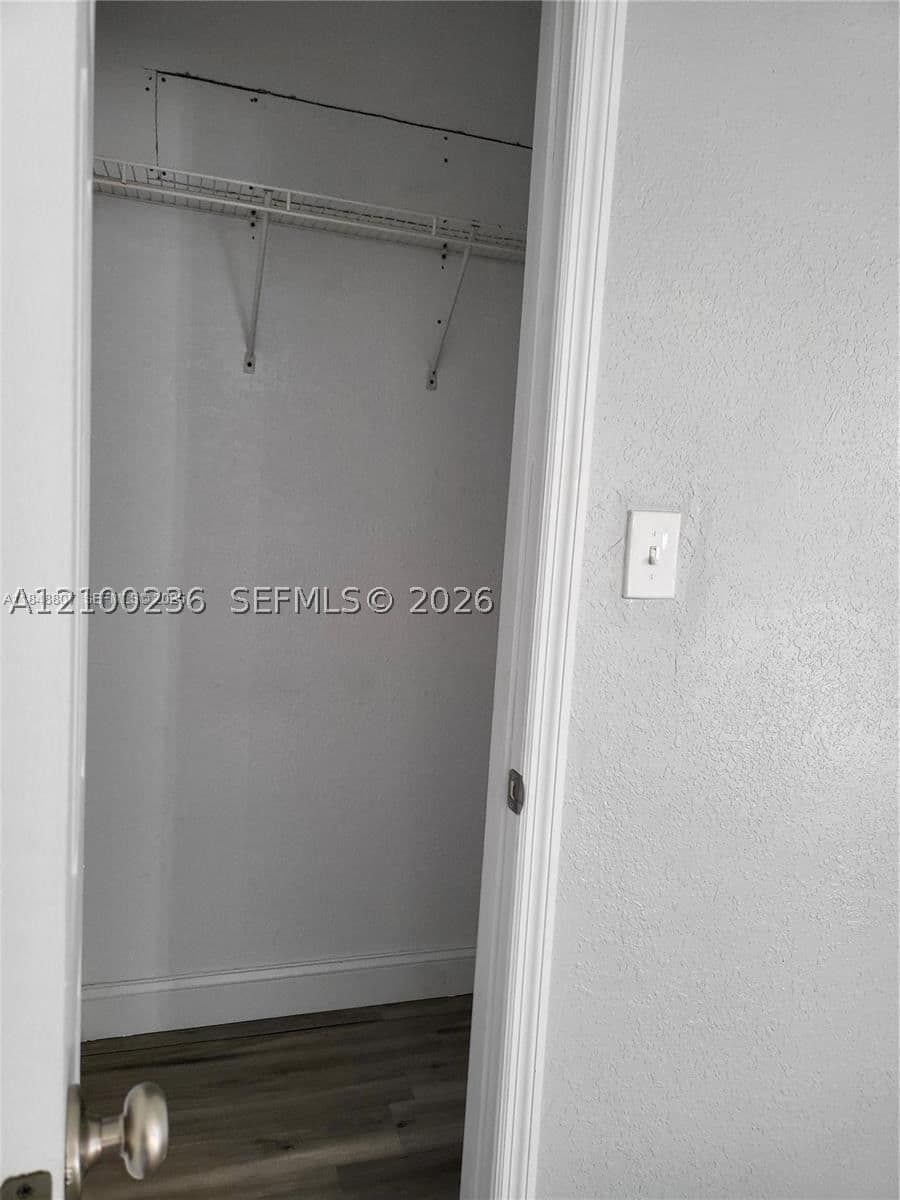 1+1 Mülk — 123 59th St #C, Miami, FL 33127