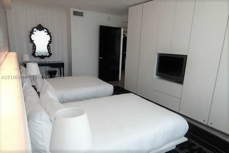 1+1 Condo — 1100 West Ave #517, Miami Beach, FL 33139