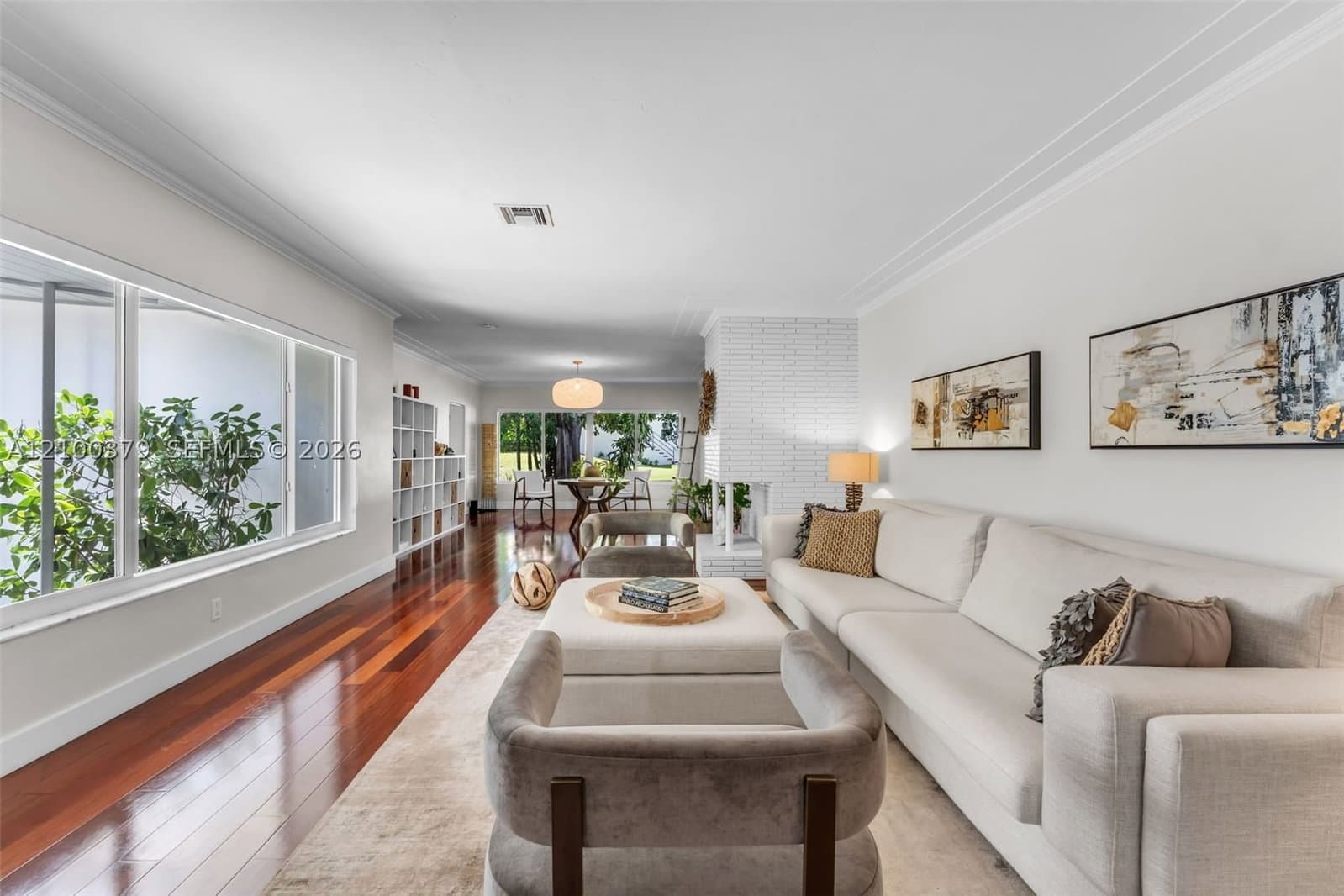 5+1 Müstakil ev — 8 Pinta Rd, Miami, FL 33133