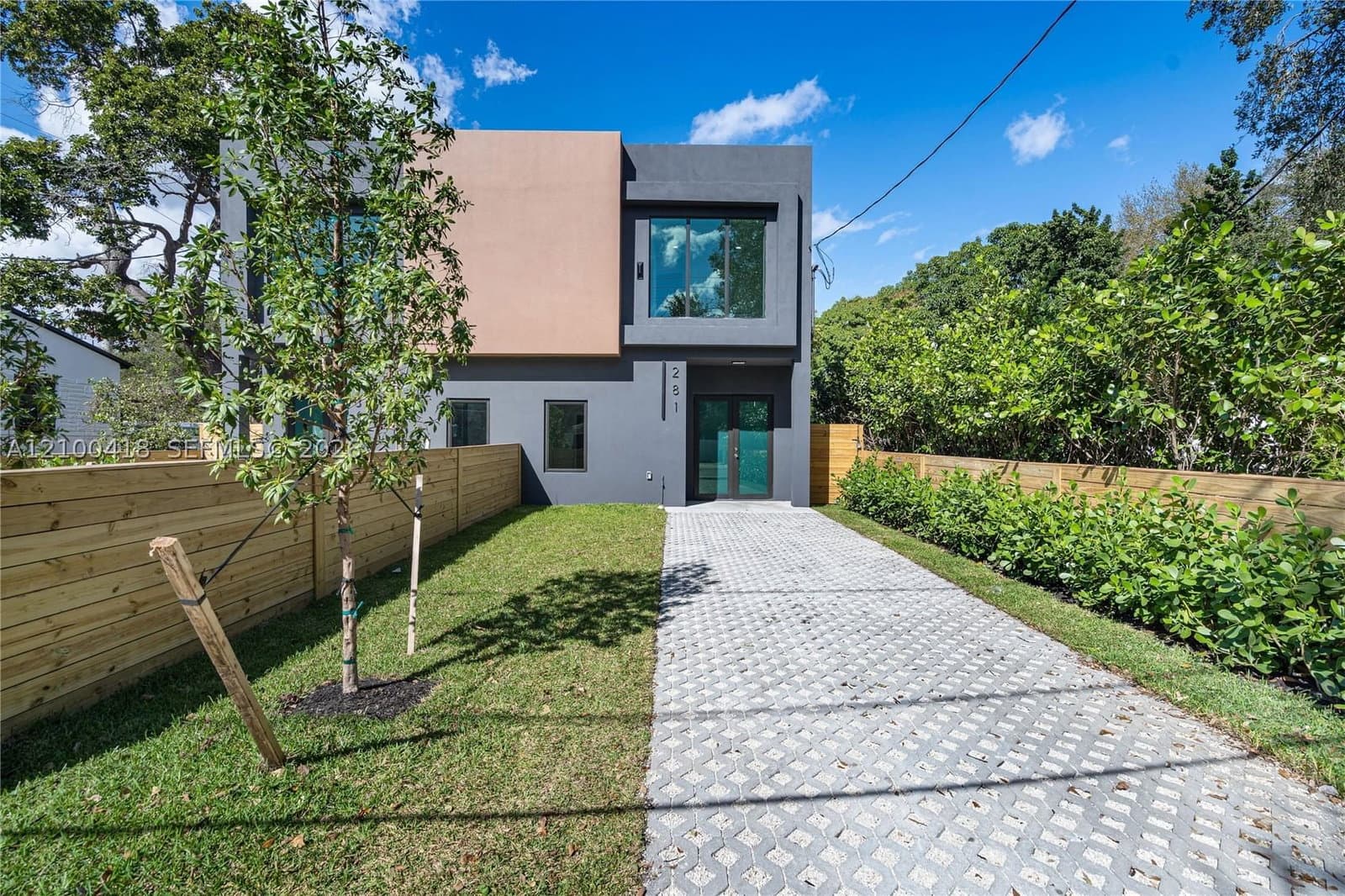4+1 Müstakil ev — 283 52nd St, Miami, FL 33127