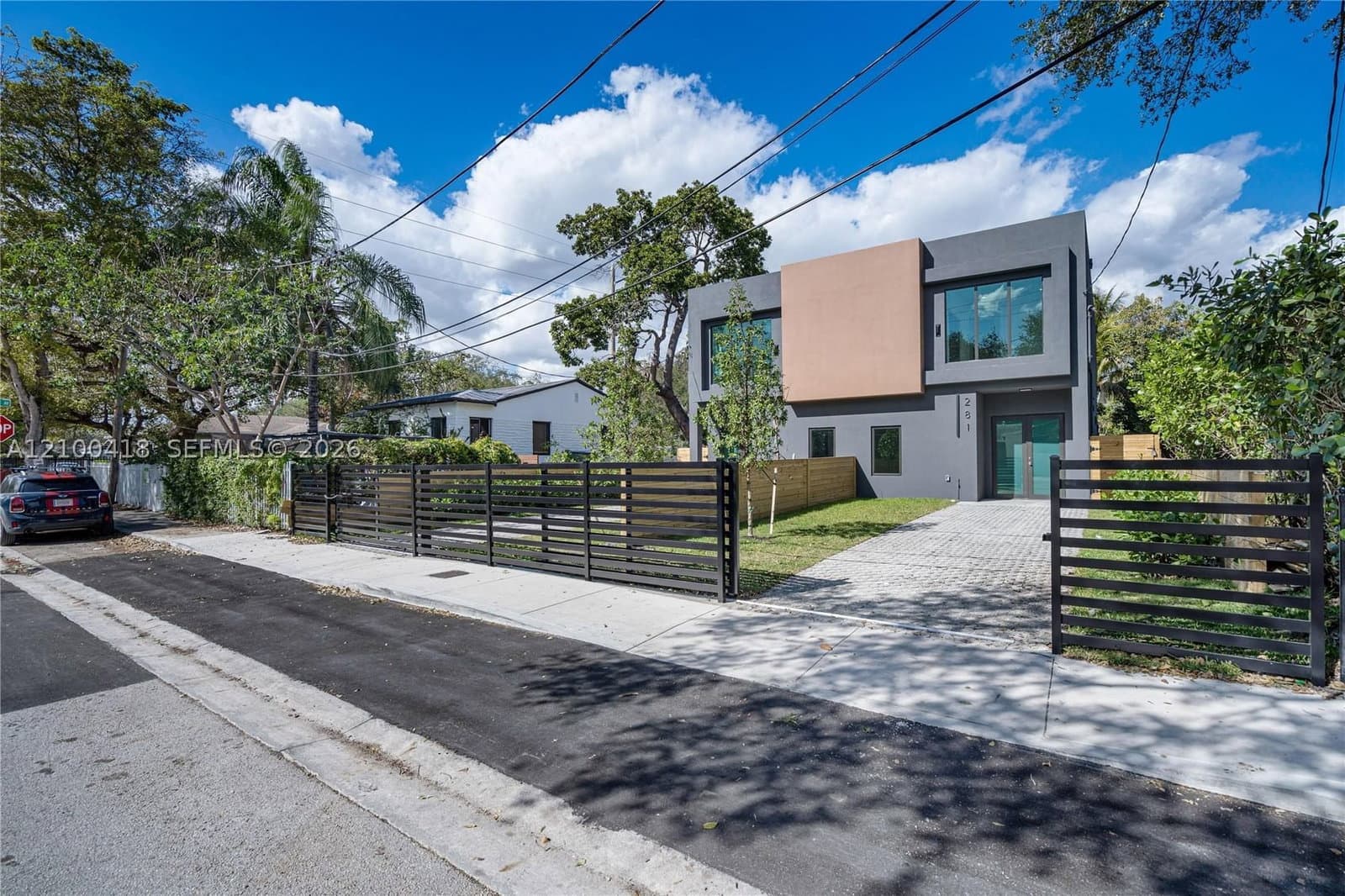 4+1 Müstakil ev — 283 52nd St, Miami, FL 33127