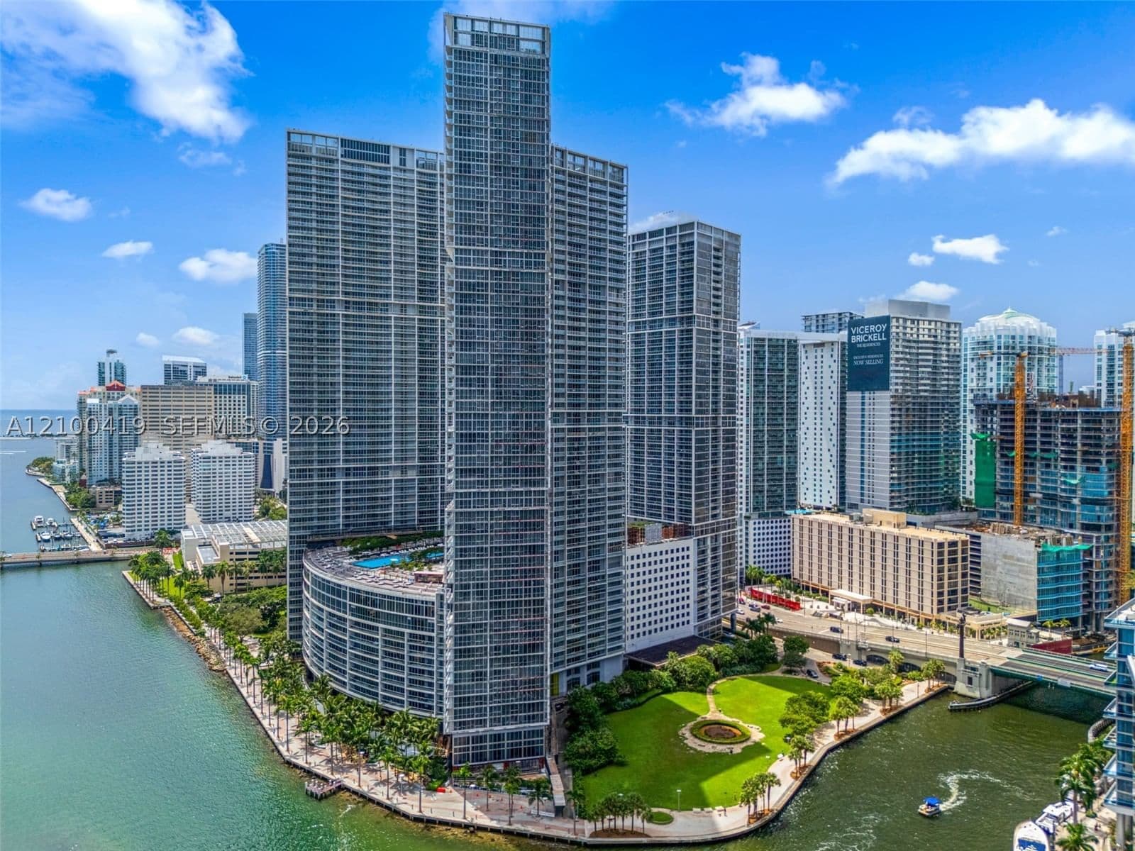 2+1 Condo — 495 Brickell Ave #905, Miami, FL 33131