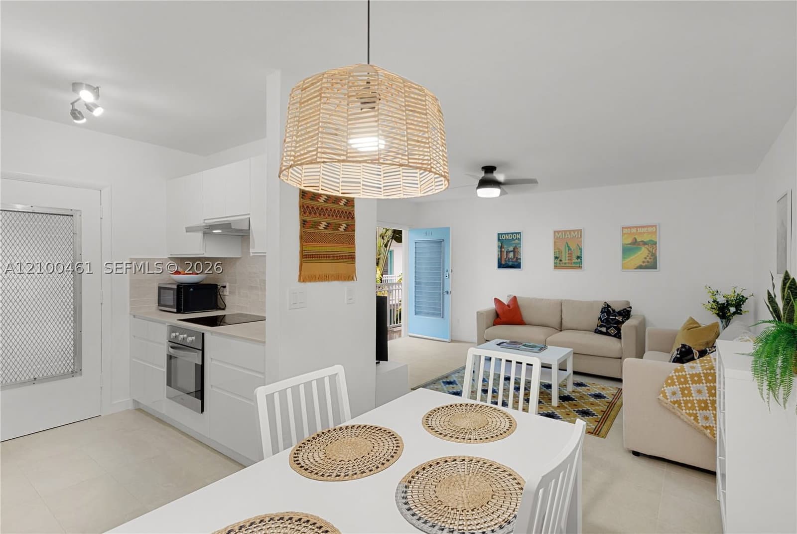 1+1 Kooperatif — 350 Collins Ave #311, Miami Beach, FL 33139
