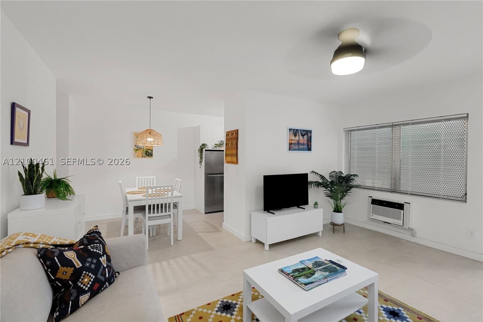 1+1 Kooperatif — 350 Collins Ave #311, Miami Beach, FL 33139