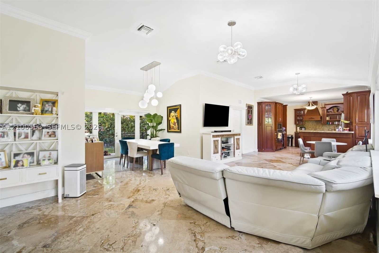 3+1 Müstakil ev — 330 Viscaya Ave, Coral Gables, FL 33134