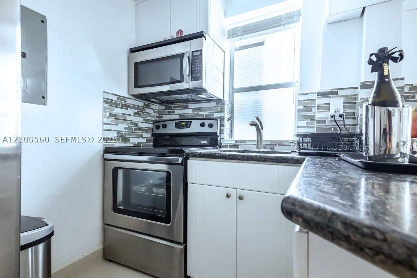 Condo — 918 Ocean Dr #201, Miami Beach, FL 33139