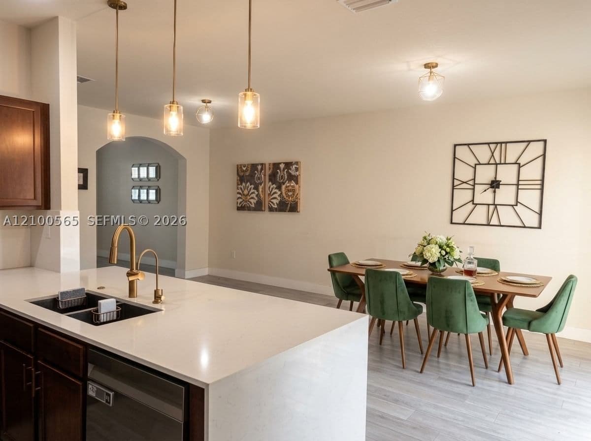 3-bedroom Townhouse — 17058 95th Ter #x, Miami, FL 33196