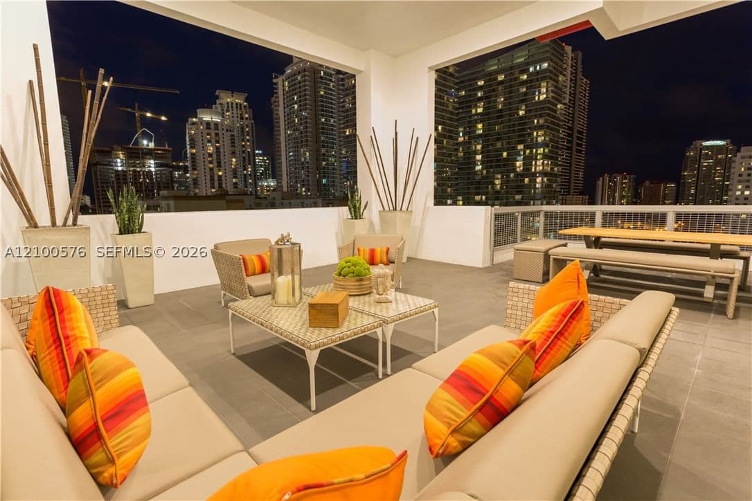 2+1 Daire — 117 10th Street #1704, Miami, FL 33130