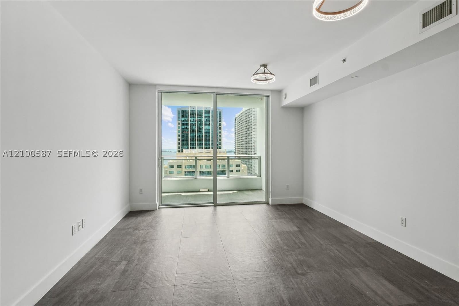 1+1 Condo — 1080 Brickell Ave #2406, Miami, FL 33131