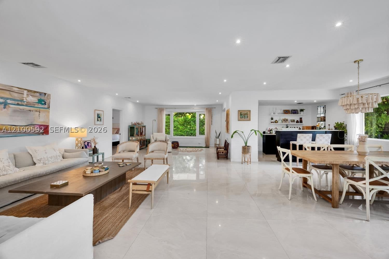 6+1 Müstakil ev — 1101 Coral Way, Coral Gables, FL 33134