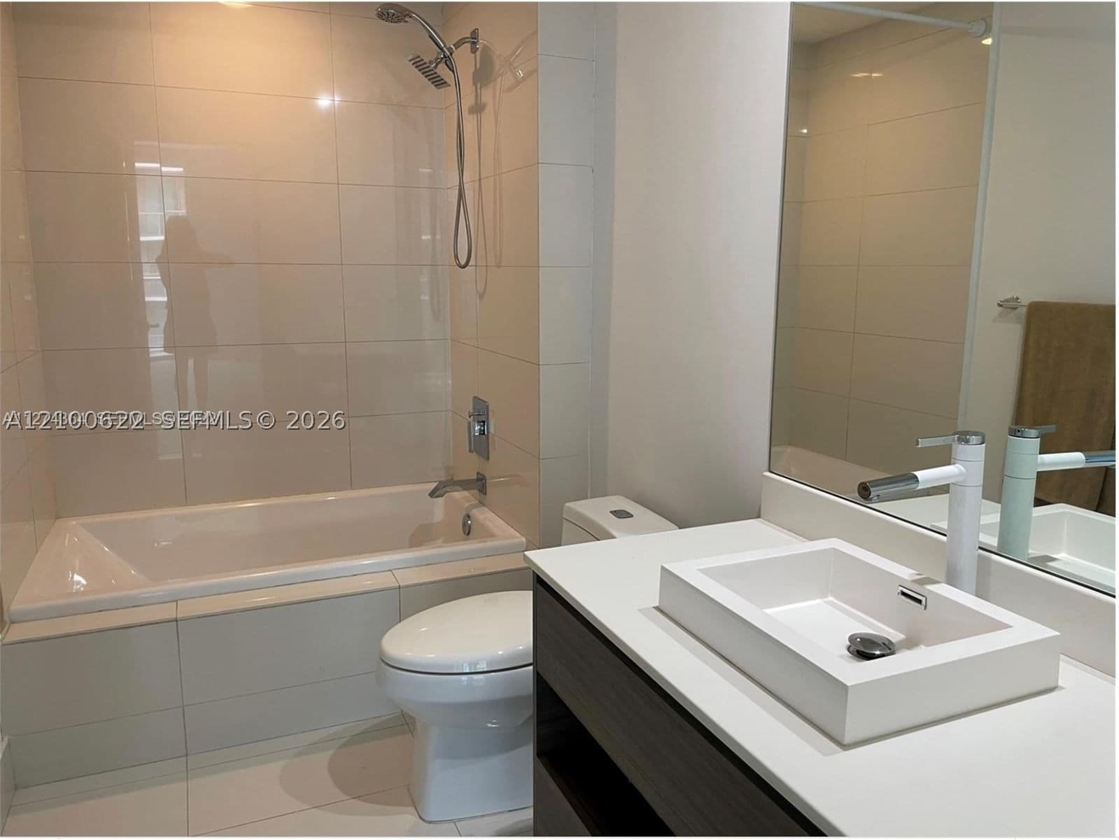 Condo — 1100 Miami Ave #1406, Miami, FL 33130