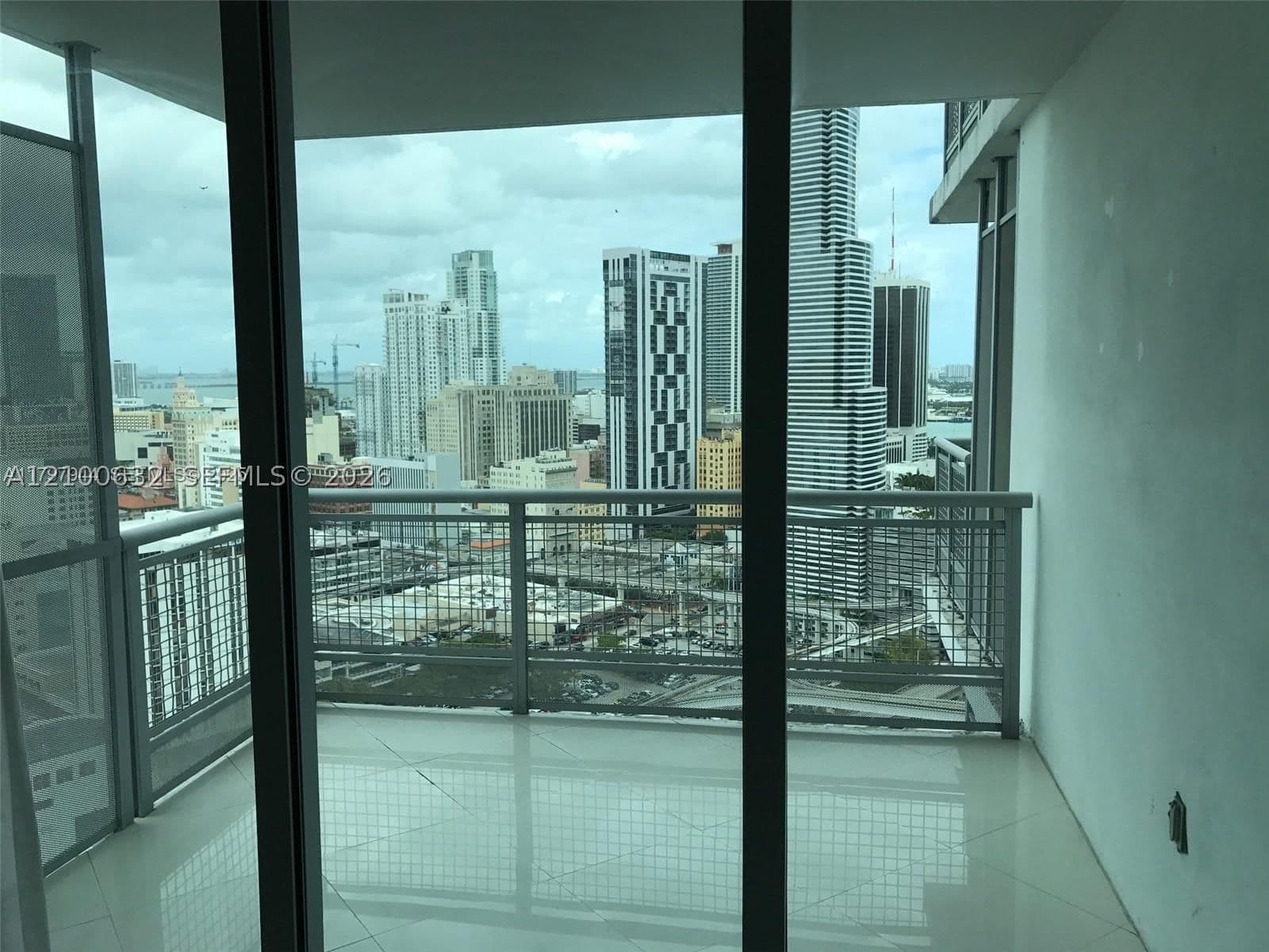 1+1 Condo — 350 Miami Ave #2811, Miami, FL 33130