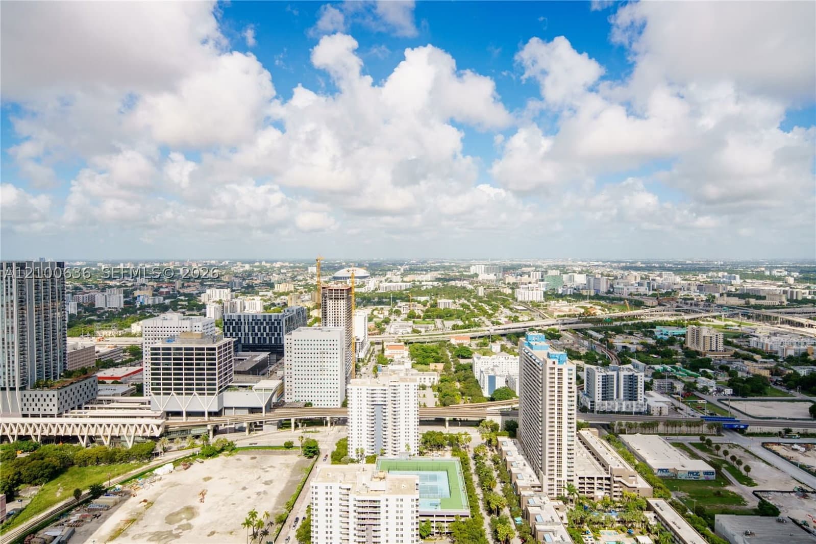 1+1 Condo — 851 1st Ave #4406, Miami, FL 33132