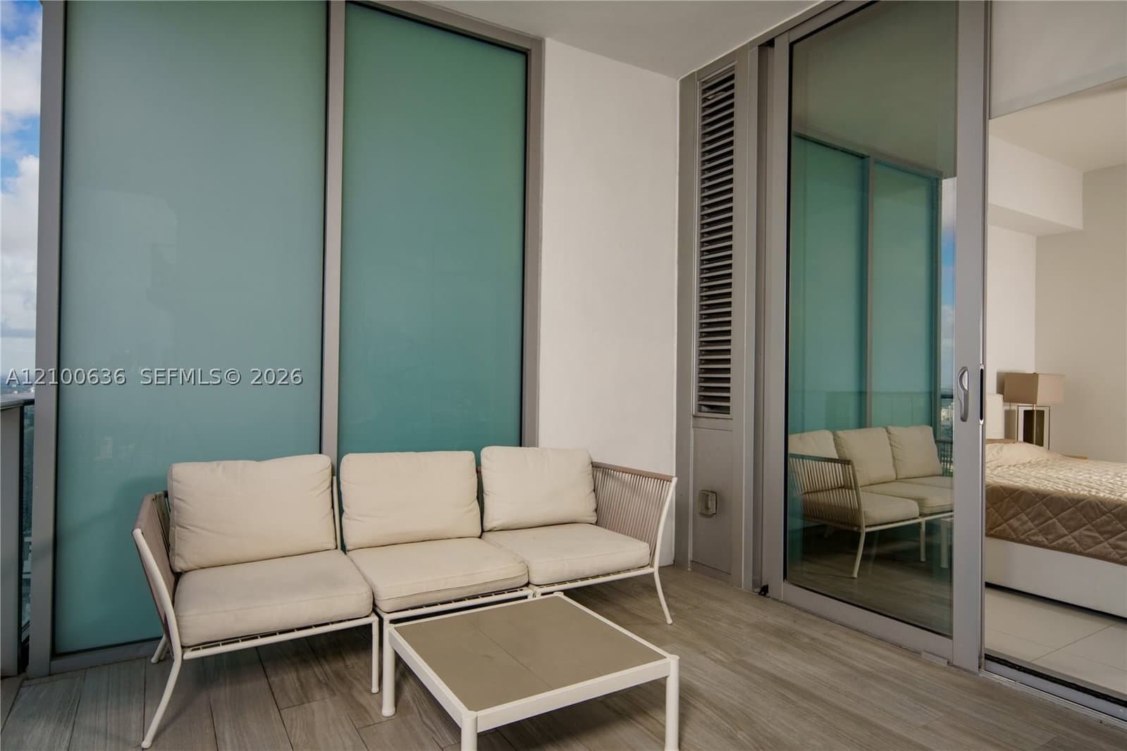 1+1 Condo — 851 1st Ave #4406, Miami, FL 33132