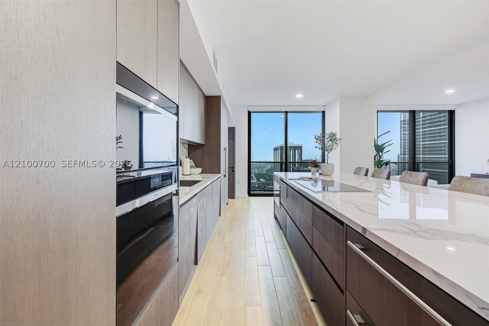 4+1 Condo — 398 5th St #3718-3719, Miami, FL 33132
