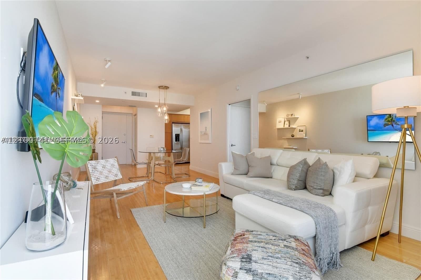 1+1 Condo — 6365 Collins Ave #2810, Miami Beach, FL 33141