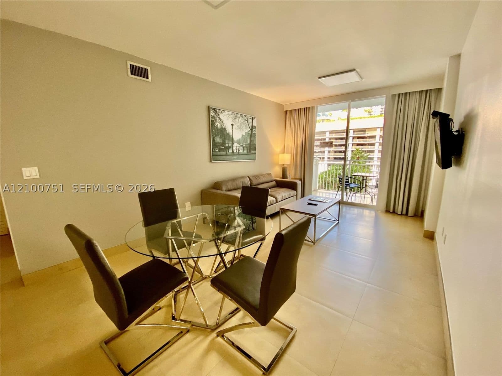 1+1 Condo — 185 14th Ter #912, Miami, FL 33131