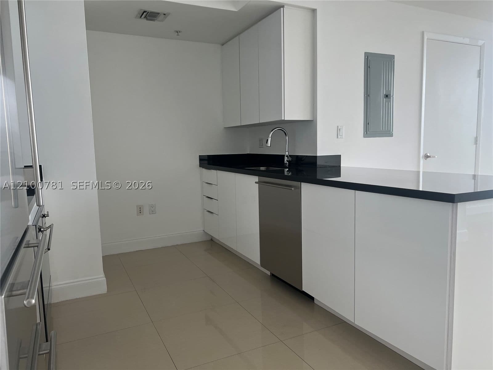2+1 Condo — 92 3rd St #5102, Miami, FL 33130