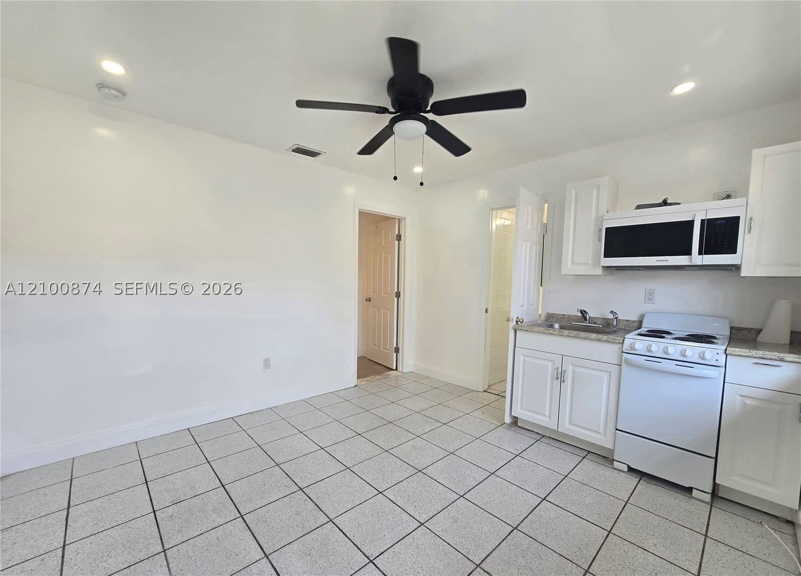1+1 Mülk — 2957 36th Ct #2, Miami, FL 33133