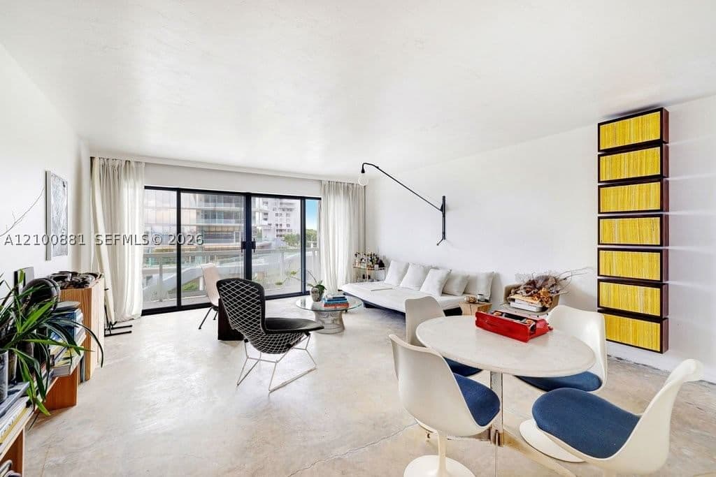 1+1 Condo — 2451 Brickell Ave #6C, Miami, FL 33129