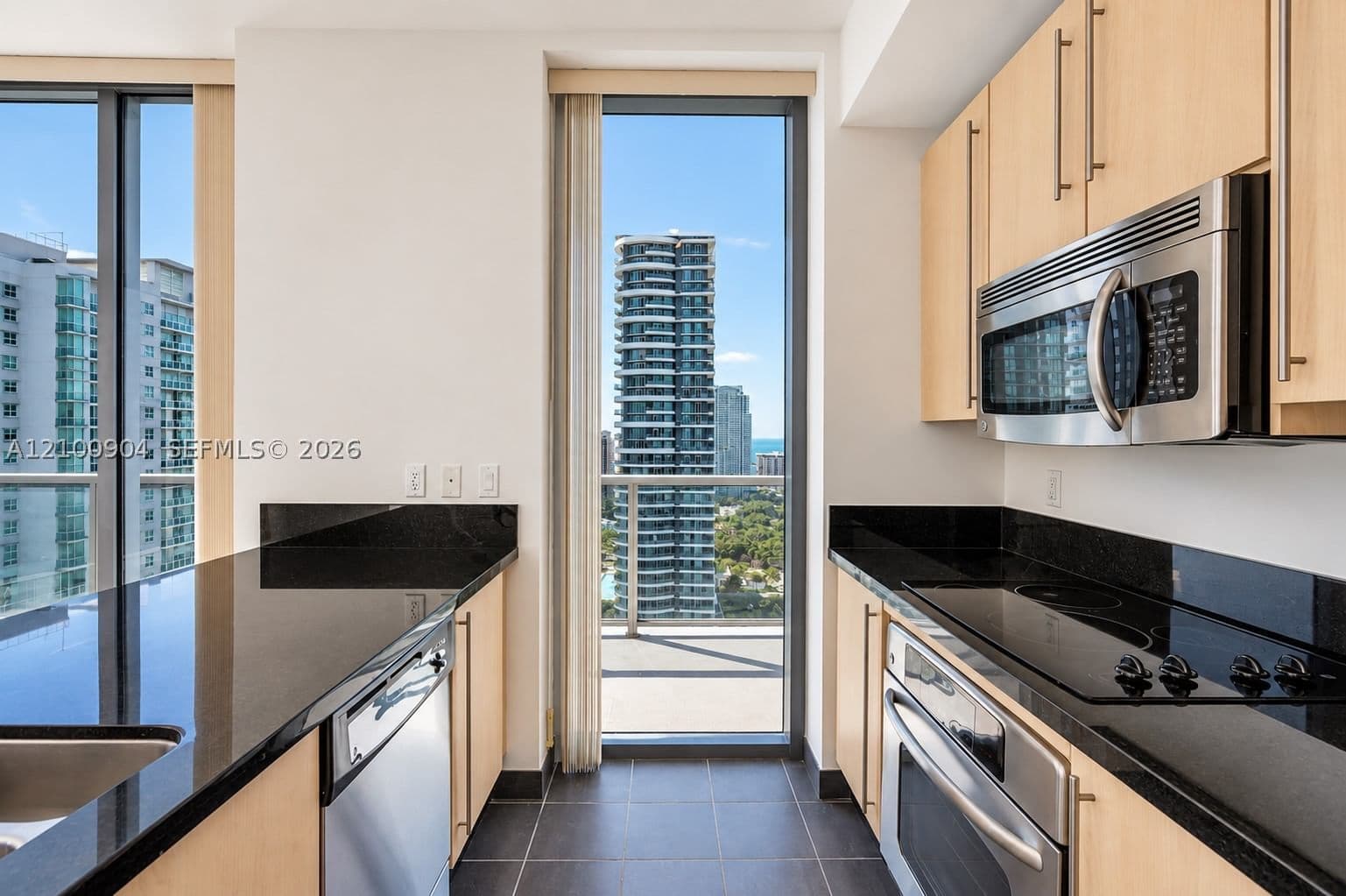2+1 Condo — 79 12th St #1706-S, Miami, FL 33130