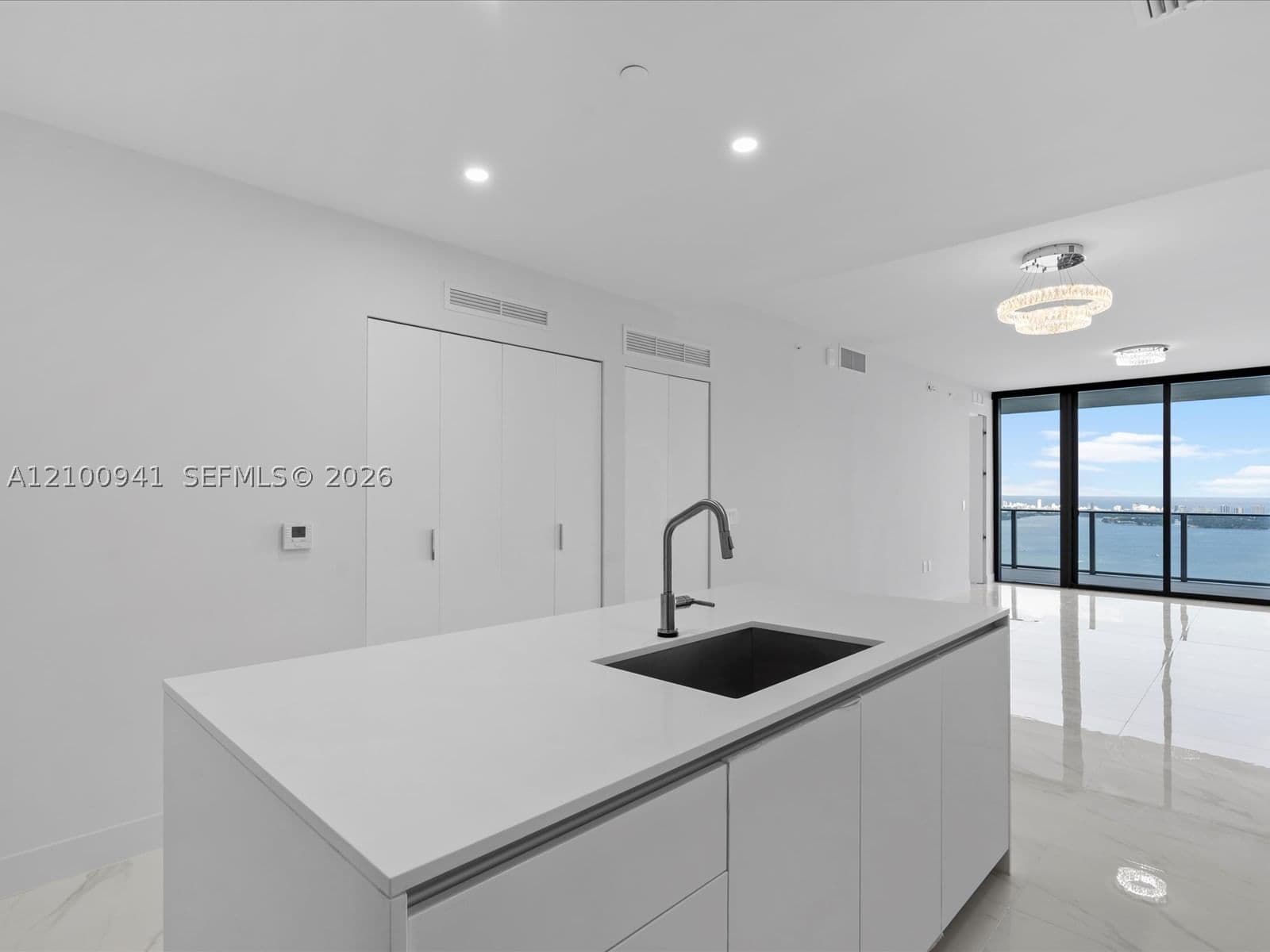 2+1 Condo — 700 24 Street #4906, Miami, FL 33137