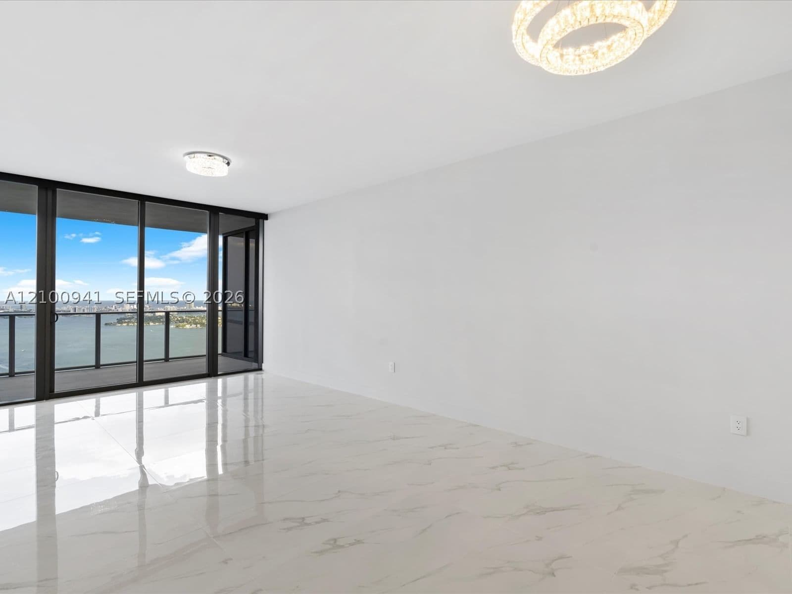 2+1 Condo — 700 24 Street #4906, Miami, FL 33137