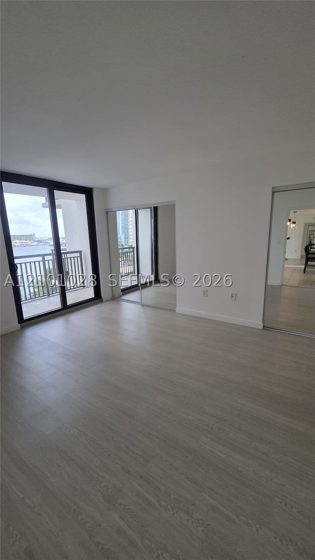 1+1 Condo — 540 Brickell Key Dr #926, Miami, FL 33131