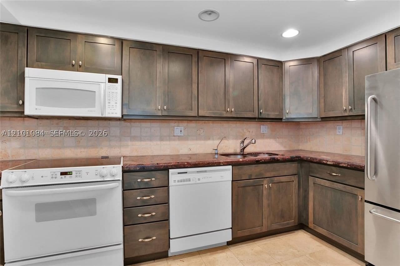 2+1 Condo — 145 25th Rd #602, Miami, FL 33129