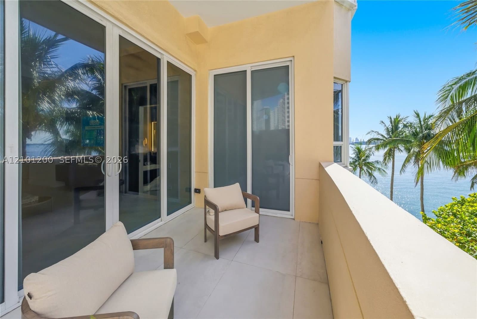 2+1 Condo — 808 Brickell Key Dr #408, Miami, FL 33131