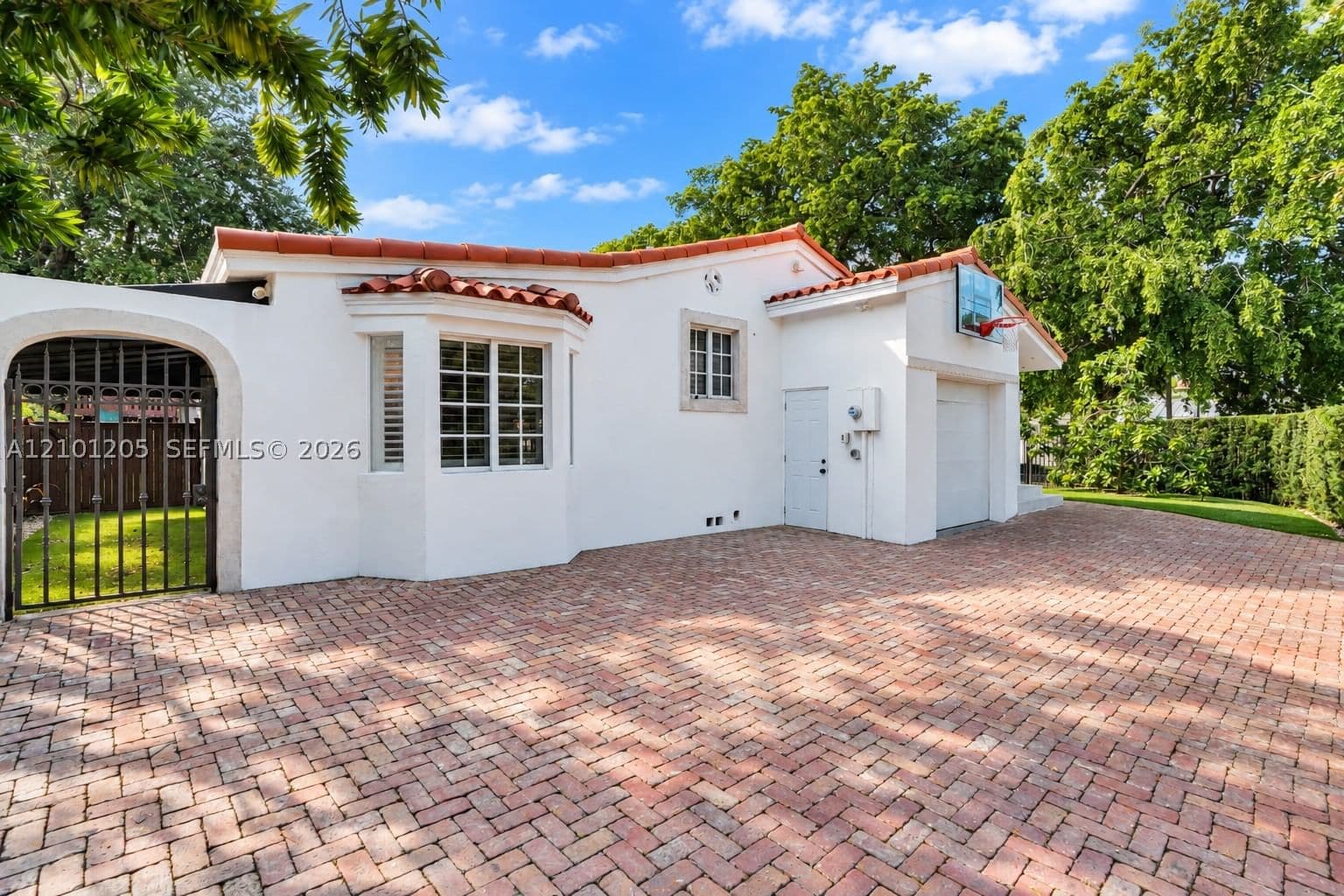 3+1 Müstakil ev — 371 29th Rd, Miami, FL 33129